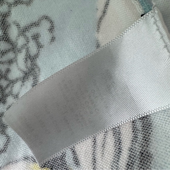 Talbots shirt floral flowers blue white yellow tshirt style sweater mock neck - Picture 7 of 7